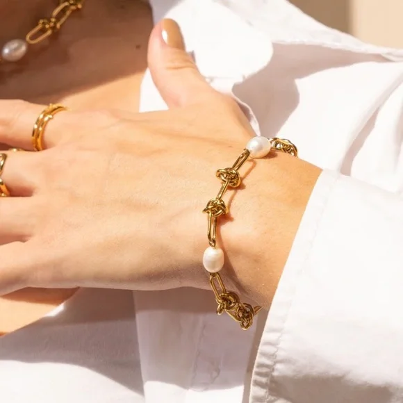 Pearl Chain Bracelet - Picture 1 of 3